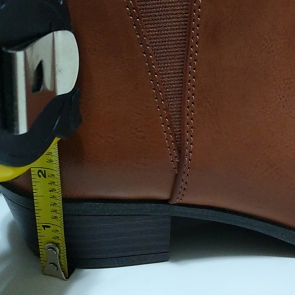 Comfortable ankle boots with memory foam footbed - Picture 9 of 12